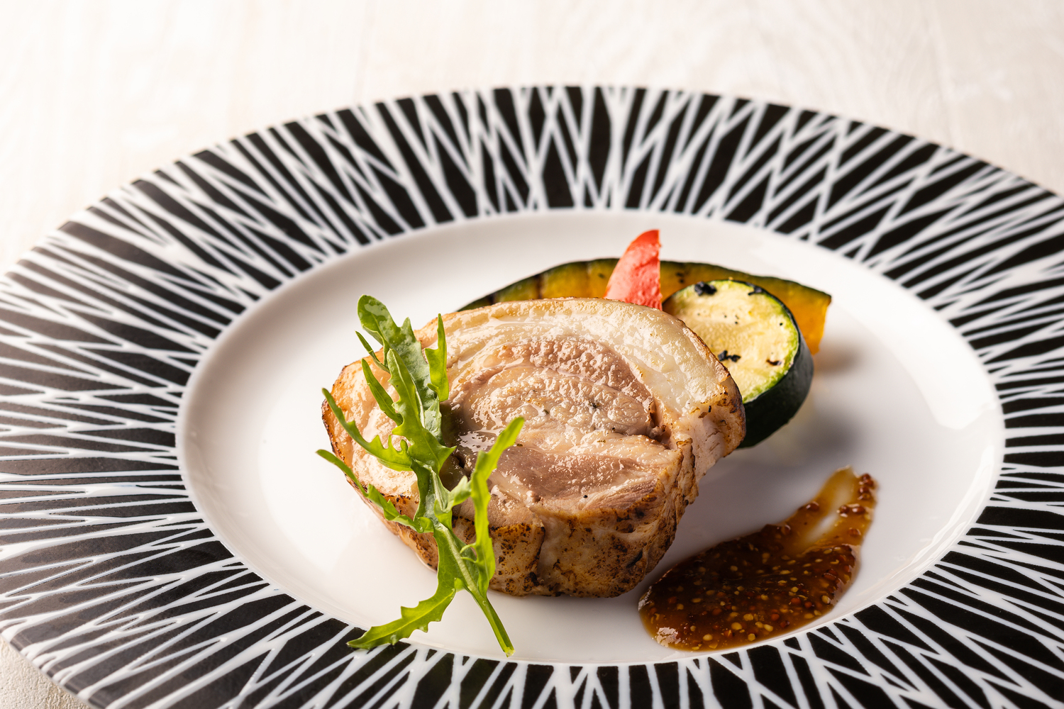 デザートビュッフェ付きランチの料理豚バラ肉のポルケッタ